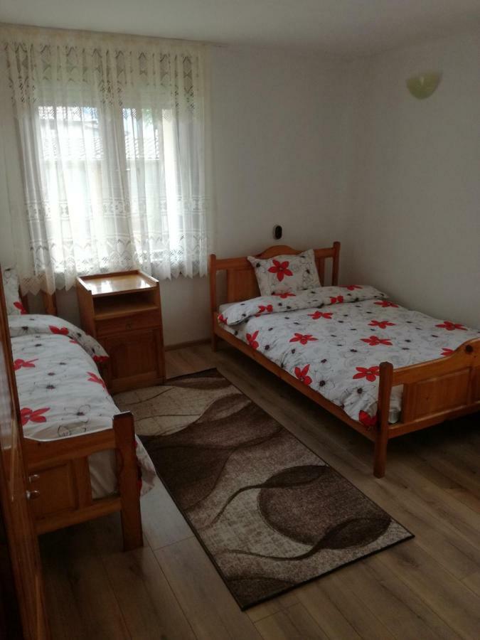 Къща Генчеви Ξενοδοχείο Sarnitsa Εξωτερικό φωτογραφία
